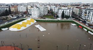 Antalya'daki şiddetli yağışlarda 3 bin 862 binada su baskını yaşandı