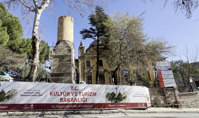 Asrın felaketinin izleri tarihi yapılardan temizleniyor