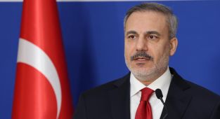 Bakan Fidan yurda döndü