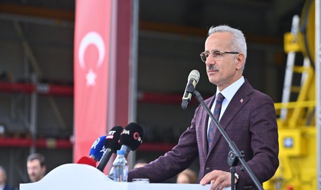 Bakan Uraloğlu: Ankaraİstanbul Süper Hızlı Tren Hattı'nın ön proje çalışmalarını tamamladık