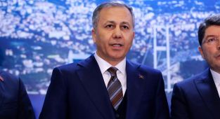 Bakan Yerlikaya: Adliyedeki saldırıyla ilgili 40 şüpheli gözaltına alındı
