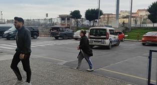 Bebeğini çöp konteynerinin kenarına bırakan kadın tutuklandı