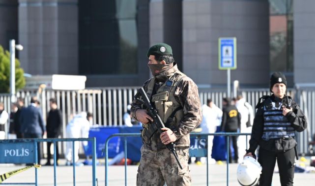Çağlayan Adliyesi önünde saldırı girişimi: 2 terörist etkisiz hale getirildi