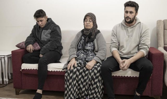 Depremde 60'tan fazla yakınlarını kaybettiler