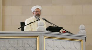 Diyanet İşleri Başkanı Erbaş: Milletimiz dayanışma örneği sergiledi