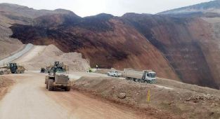 Erzincan'da madenin bulunduğu bölgede toprak kayması