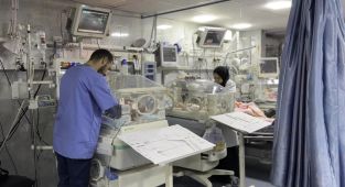 Gazze'nin kuzeyinde 2 bebek açlıktan öldü