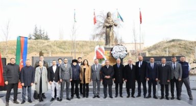 Hocalı şehitleri, yeni yapılan Azerbaycan Parkında anıldı