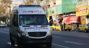 İran'da polis aracına bomba yerleştirmeye çalışan bir kişi öldü