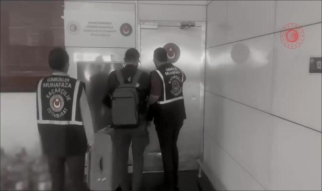 İzmir'de kültür varlığı niteliğinde 861 madeni para ele geçirildi
