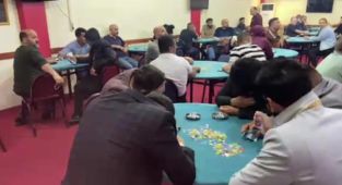 İzmir'de kumar oynayan 15 kişiye para cezası