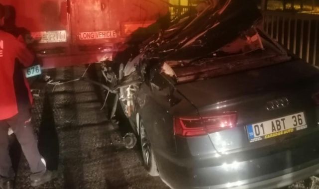 Mersin'de otomobil tıra arkadan çarptı: 1 ölü, 3 yaralı