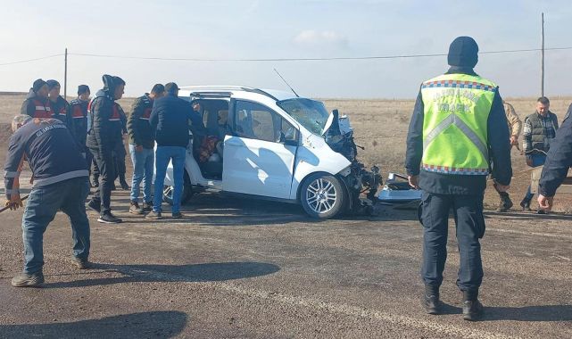 Sivas'ta iki araç çarpıştı: 1 ölü, 1 yaralı