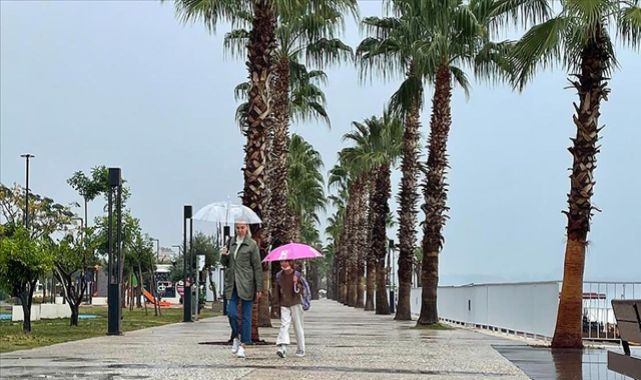Türkiye'yi sıcak ve yağışlı bir bahar bekliyor
