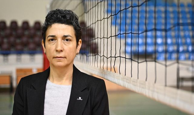 Voleybol hakemi Nurper Özbar Paris 2024'te Türkiye'yi temsil edecek