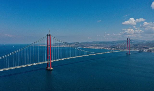 1915 Çanakkale Köprüsü zaferin sembolleriyle bezendi