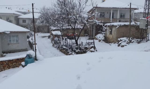 Amasyada kar kalınlığı 20 santimetreyi geçti