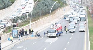 Ankara'da minibüs, belediye otobüsüne çarptı: 1 ölü, 1 yaralı