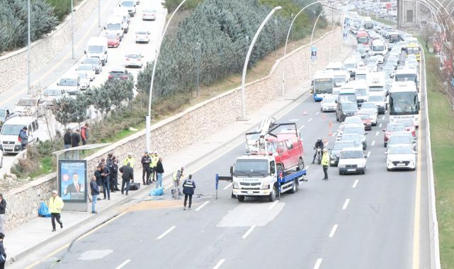 Ankara'da minibüs, belediye otobüsüne çarptı: 1 ölü, 1 yaralı