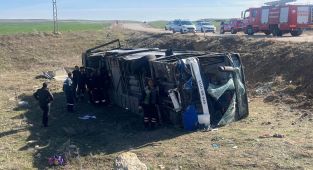 Başkent'te EGO otobüsü devrildi: 16 yaralı