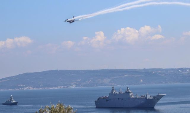 Havada, karada ve denizde yankılandı... Çanakkale geçilmez