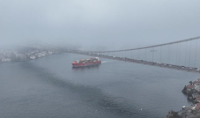 İstanbul Boğazı'nda askıya alınan gemi trafiği normale döndü