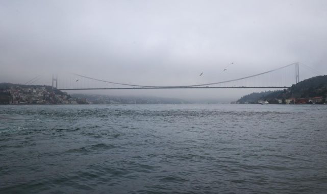 İstanbul Boğazında sis etkili