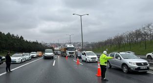 İstanbul'da zincirleme kaza: 2 ölü, 4 yaralı