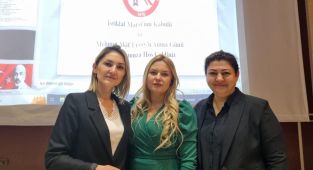 İstiklal Marşı'nın 41 dizesini 41 şehirden öğrenciler seslendirdi