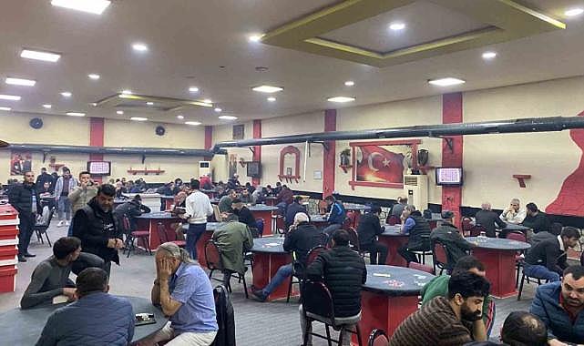 İzmir’de kumar baskını: 83 kişi yakalandı