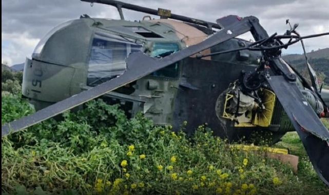 İzmir'de askeri helikopter zorunlu iniş yaptı