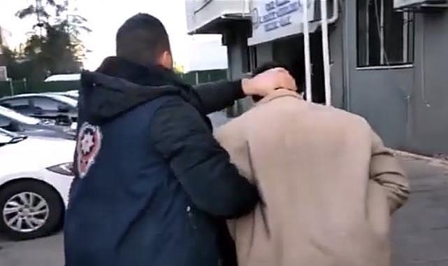 Kişisel verileri ele geçirip bin 750 kişiyi dolandıranlar İzmir'de yakalandı
