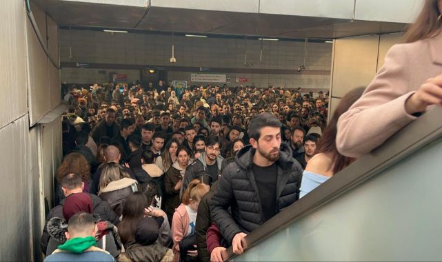 Mecidiyeköy metrobüs durağında yürüyen merdiven arızası: 3 yaralı