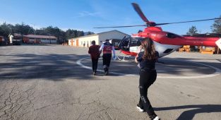 Parmağını çapa makinasına kaptıran kişi ambulansı helikopterle Ankara'ya sevk edildi