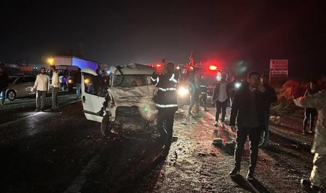 Şanlıurfa'da zincirleme kaza: 3 ölü, 6 yaralı
