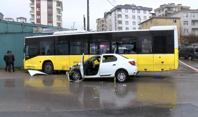Sultanbeyli'de İETT otobüsü ile otomobil çarpıştı: 6 yaralı