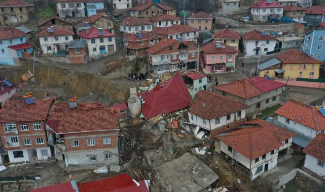 Tokat'ta 900 nüfuslu köy ikiye bölündü