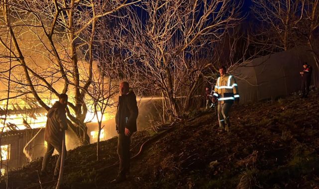 Zonguldak'ta tekstil atölyesi deposunda yangın