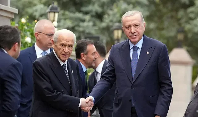 Cumhurbaşkanı Erdoğan, MHP Genel Başkanı Bahçeli'yi konutunda ziyaret etti