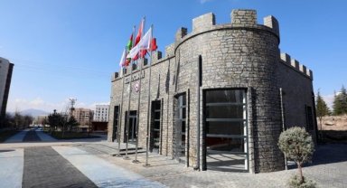 Şuşa Azerbaycan Evi'nde açılış heyecanı