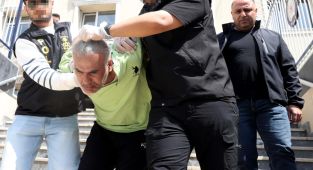 Taksiciyi öldürüp aracını gasbeden zanlı tutuklandı