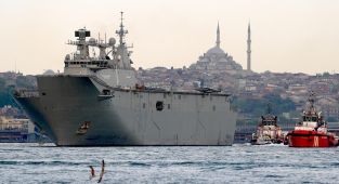 TCG Anadolu ilk kez NATO tatbikatında