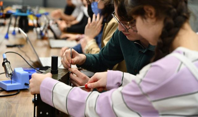 Yeni müfredatta fen bilimleri dersleri bilimsel keşif odaklı kurgulandı
