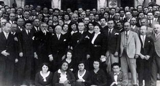 Atatürk, en büyük eseri Cumhuriyet'i gençlere emanet etti
