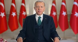 Cumhurbaşkanı Erdoğan Galatasaray'ı tebrik etti