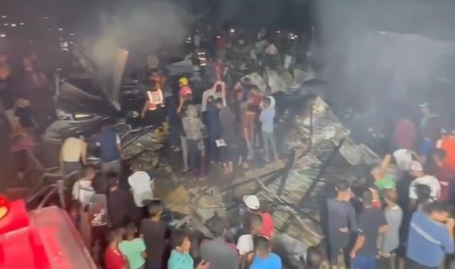 İsrail Refah'ta çadır kenti vurdu