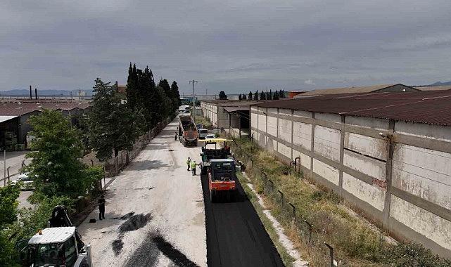 İzmir Büyükşehir Belediyesi asfalt atağı başlattı