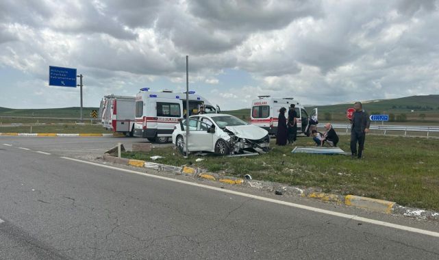 Sivas'ta kaza: 11 yaralı