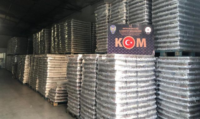 Antalya'da 3 milyon 550 bin şişe kaçak içki ele geçirildi