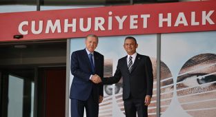 Cumhurbaşkanı Erdoğan Özgür Özel'e iade-i ziyarette bulundu